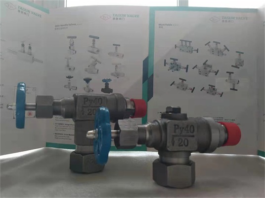 克蘭的液位計(jì)考克閥出貨了