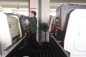 生產(chǎn)環(huán)境圖-3 數(shù)控車床